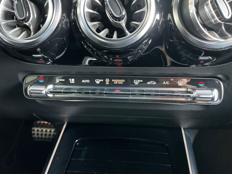 Mercedes-Benz EQA usata a Bergamo (13)