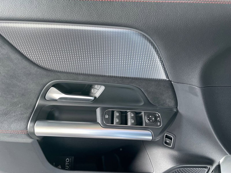 Mercedes-Benz EQA usata a Bergamo (16)