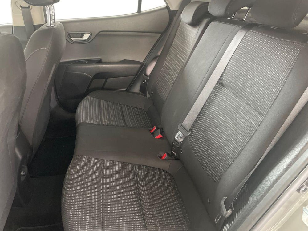 Kia Stonic usata a Milano (16)