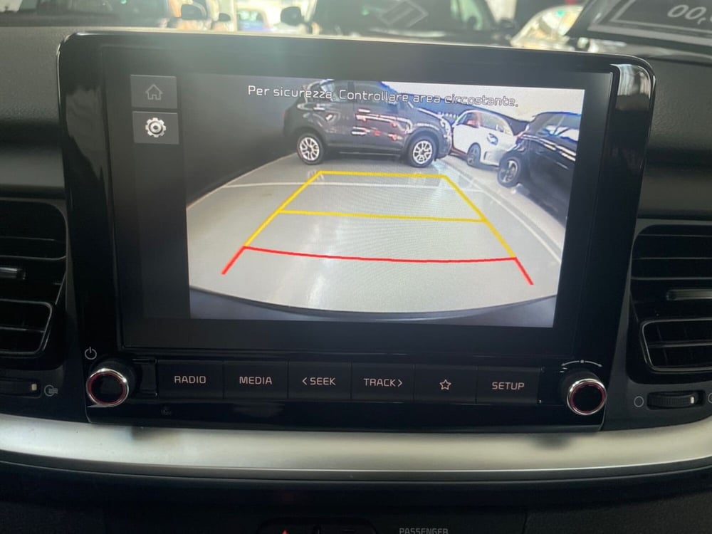 Kia Stonic usata a Milano (18)