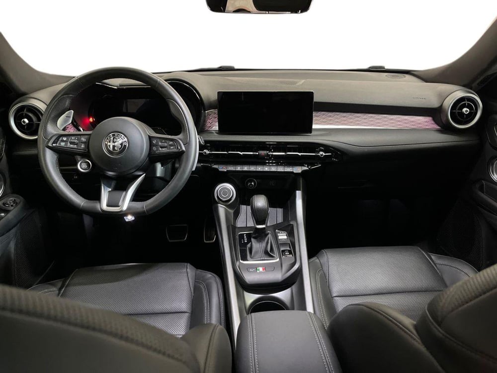 Alfa Romeo Tonale usata a Bari (8)