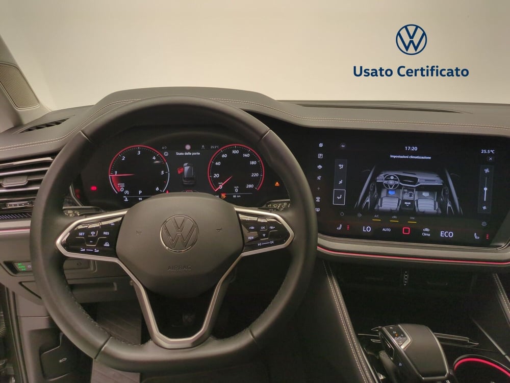 Volkswagen Touareg usata a Avellino (19)