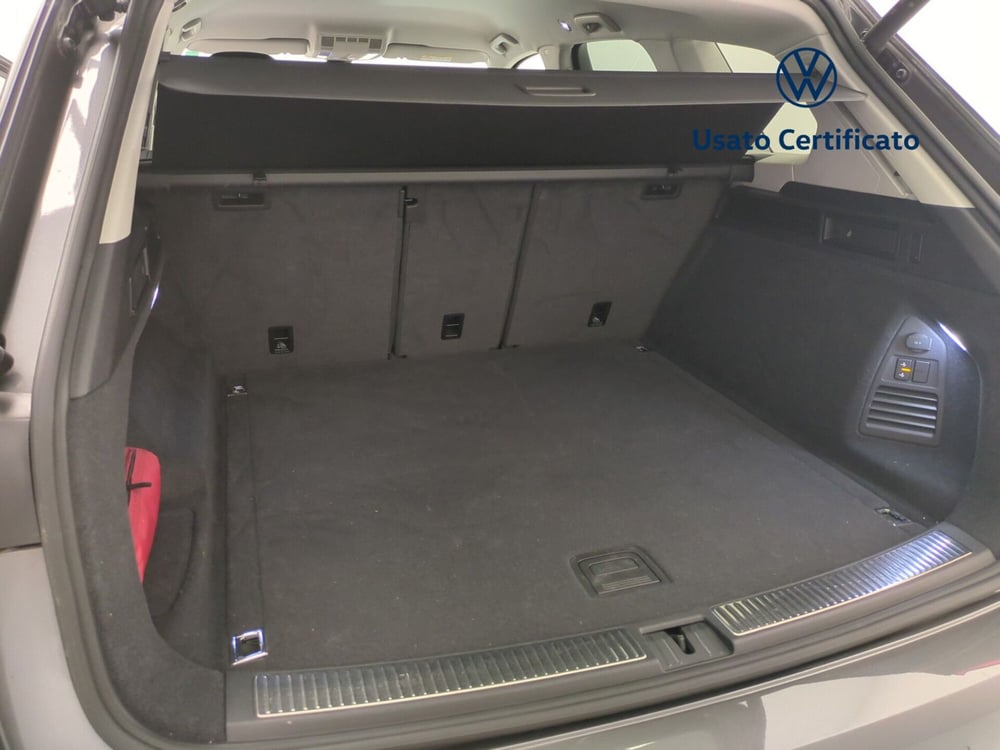 Volkswagen Touareg usata a Avellino (8)