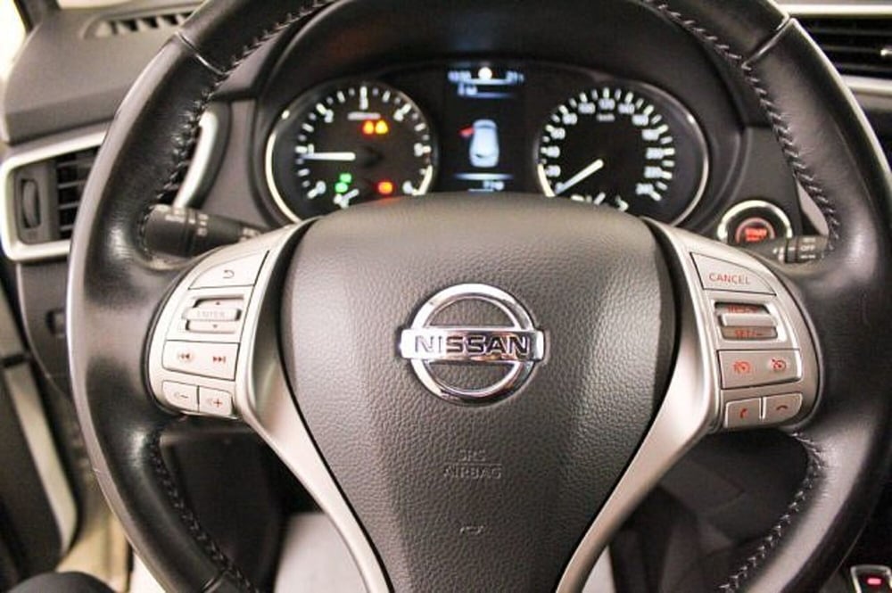 Nissan Qashqai usata a Novara (14)