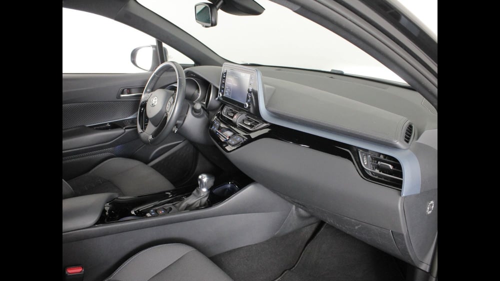 Toyota Toyota C-HR usata a Palermo (6)
