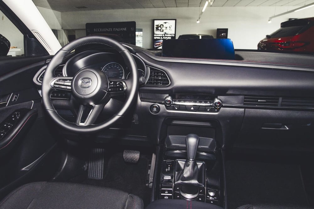 Mazda CX-30 nuova a Verbano Cusio Ossola (7)