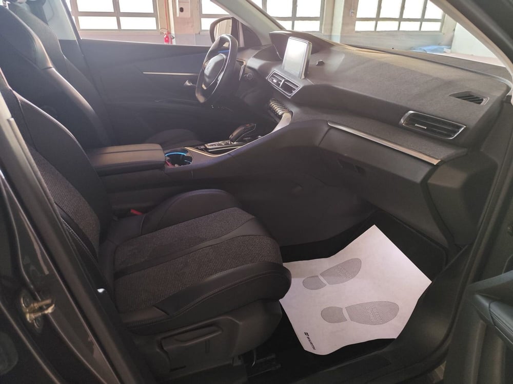Peugeot 5008 usata a Milano (19)
