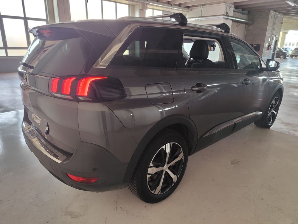 Peugeot 5008 usata a Milano (6)