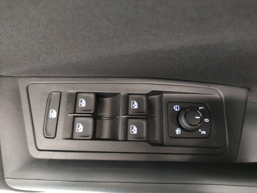 Volkswagen T-Roc nuova a Bologna (9)