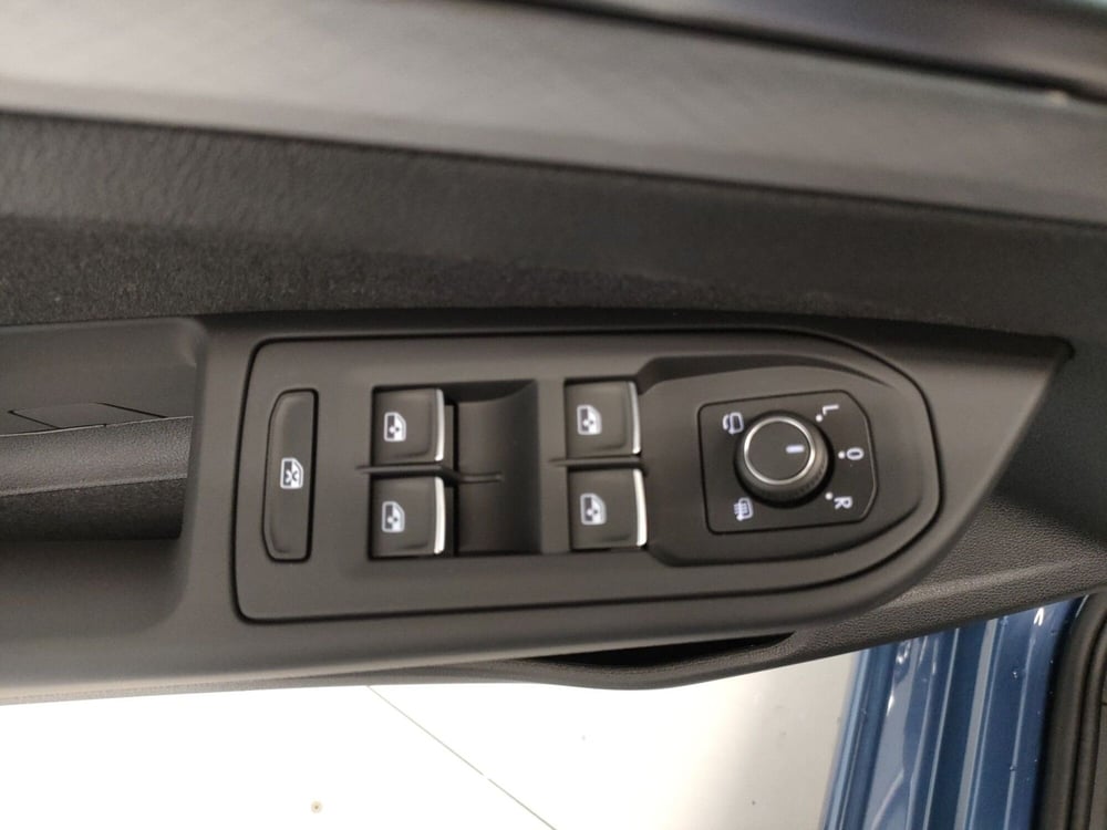 Volkswagen Golf nuova a Bologna (9)