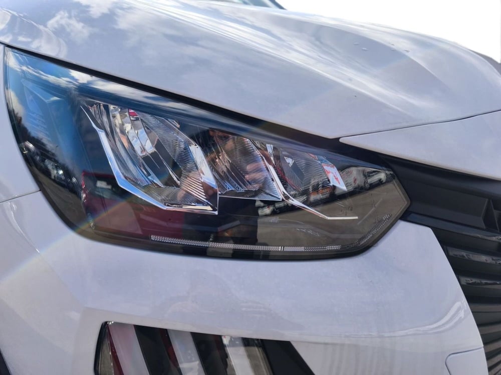 Peugeot 208 nuova a Frosinone (9)