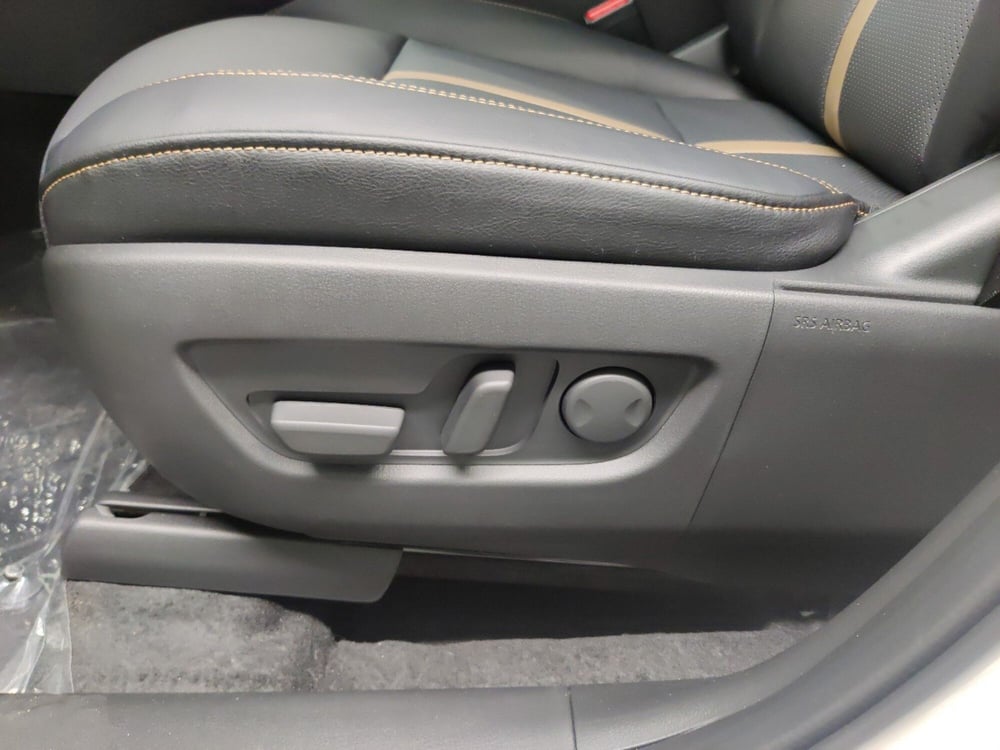 Mazda CX-80 nuova a Arezzo (17)