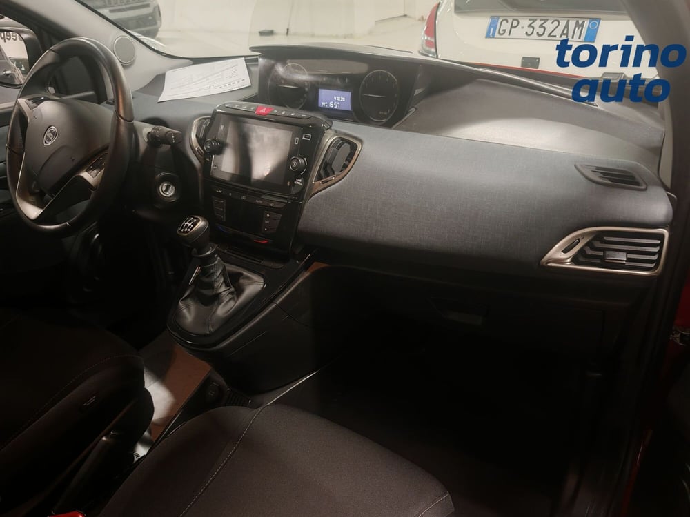 Lancia Ypsilon usata a Torino (5)