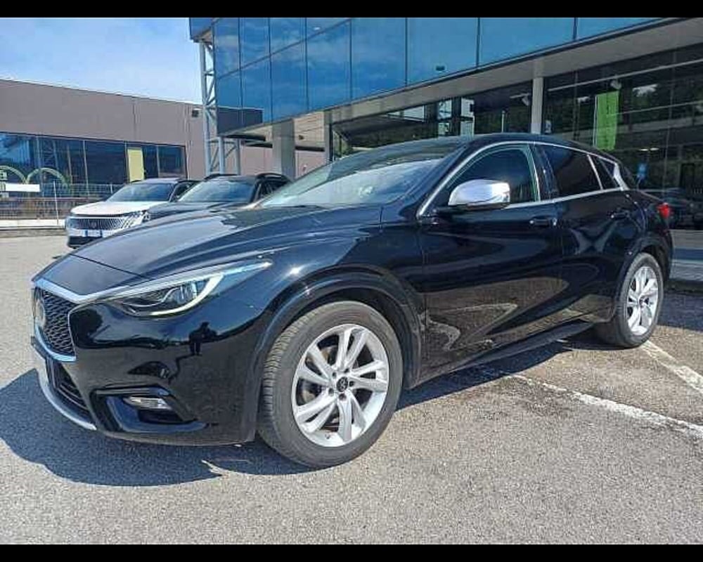 Infiniti Q30 usata a Venezia