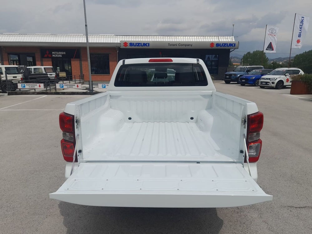 Isuzu D-Max Pick-up nuova a L'Aquila (18)