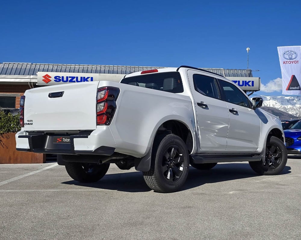Isuzu D-Max Pick-up nuova a L'Aquila (11)