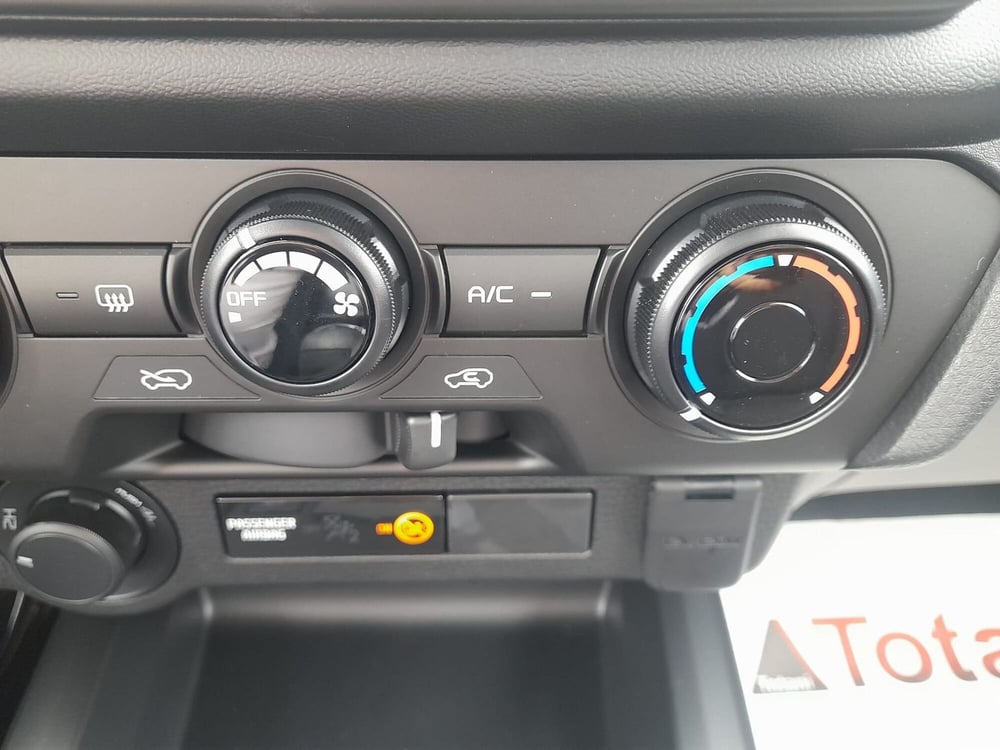 Isuzu D-Max Pick-up nuova a L'Aquila (12)