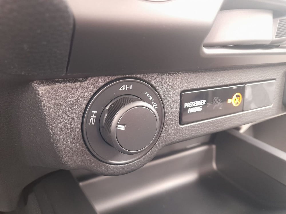Isuzu D-Max Pick-up nuova a L'Aquila (6)