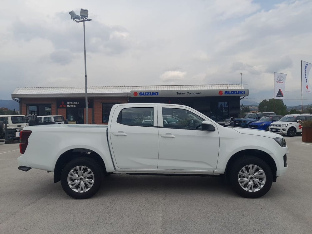 Isuzu D-Max Pick-up nuova a L'Aquila (17)