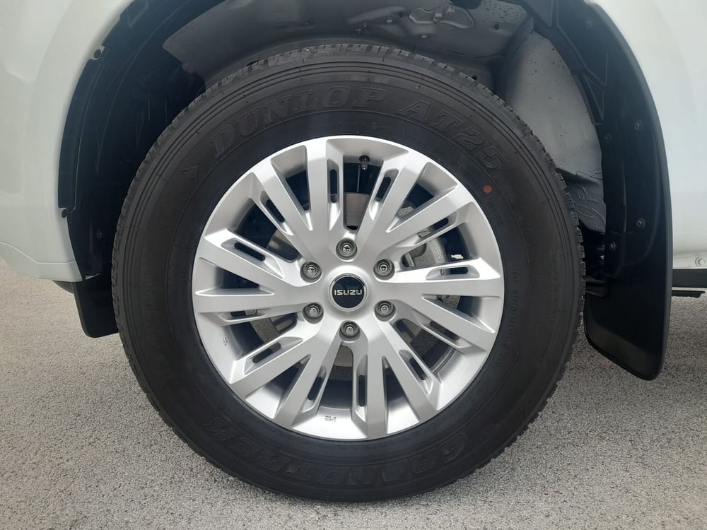 Isuzu D-Max Pick-up nuova a L'Aquila (9)