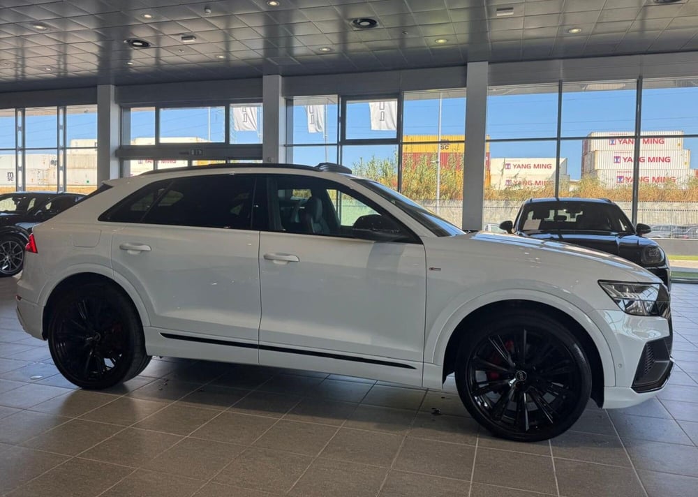Audi Q8 Sportback usata a Firenze (7)