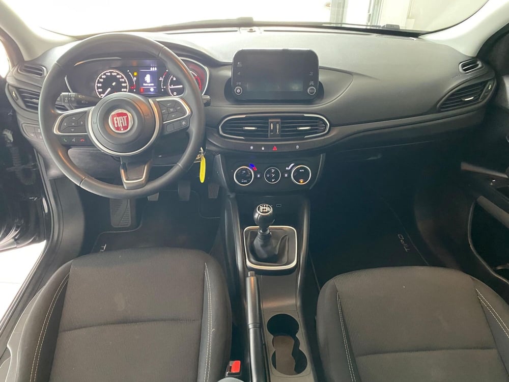 Fiat Tipo Station Wagon usata a Milano (13)