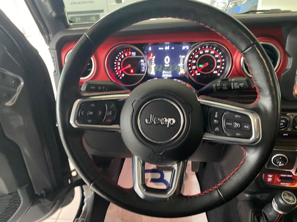Jeep Wrangler usata a Milano (12)