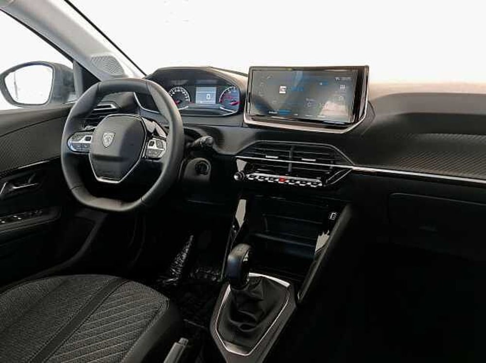 Peugeot 208 nuova a Palermo (9)