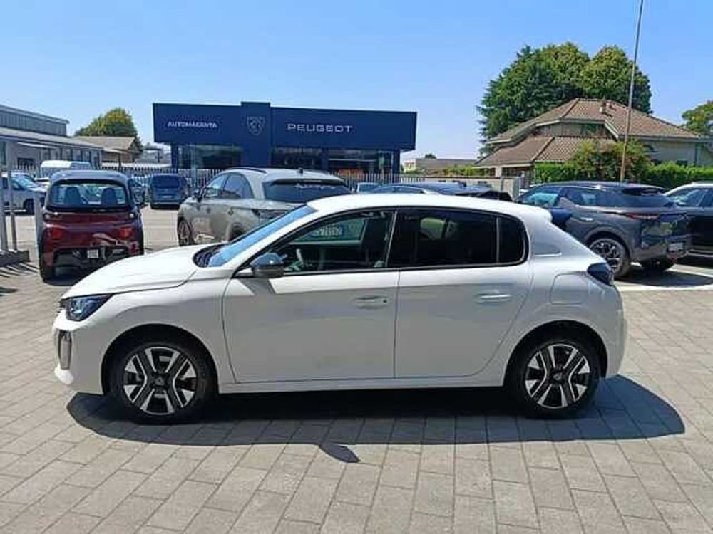 Peugeot 208 nuova a Milano (4)