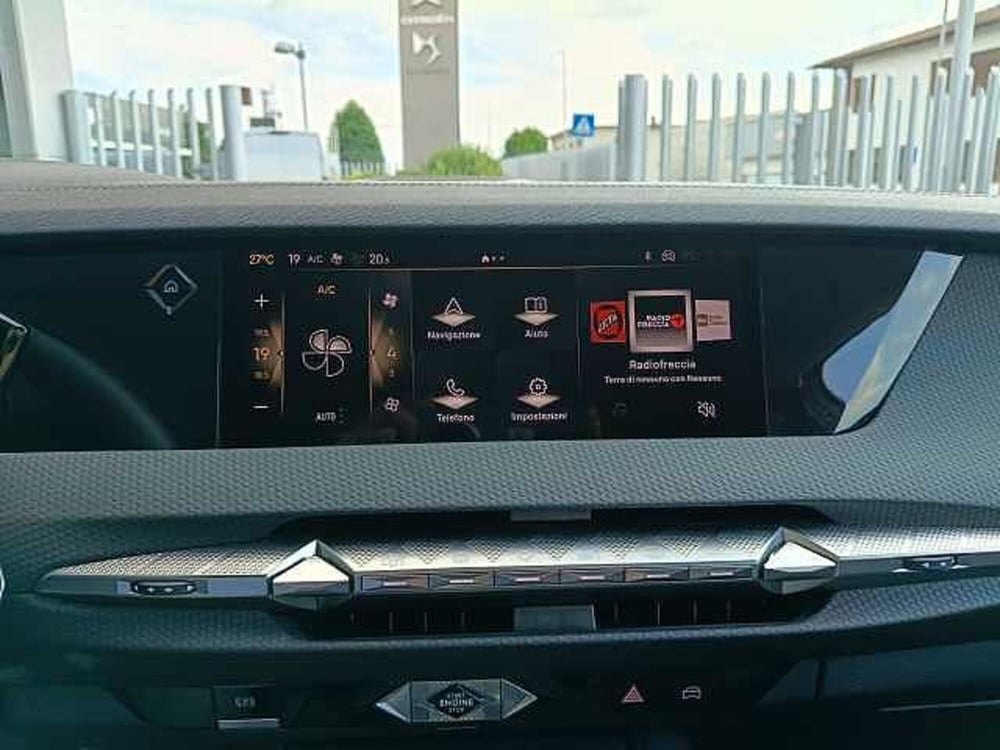 Ds DS 4 nuova a Milano (14)