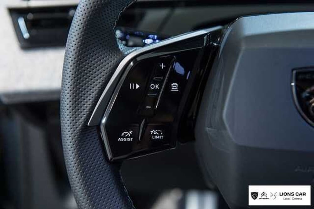 Peugeot 5008 nuova a Lodi (16)