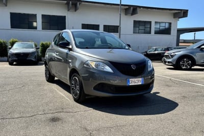 Lancia Ypsilon 1.0 FireFly 5 porte S&amp;S Hybrid Silver Plus del 2023 usata a Fondi