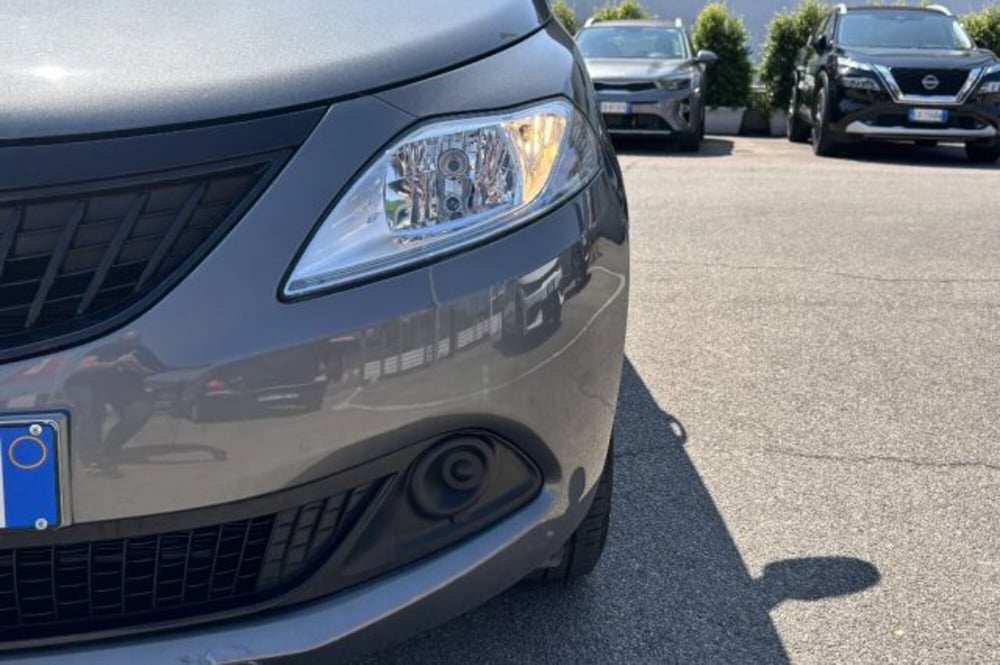 Lancia Ypsilon usata a Latina (11)