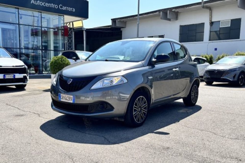 Lancia Ypsilon usata a Latina (3)
