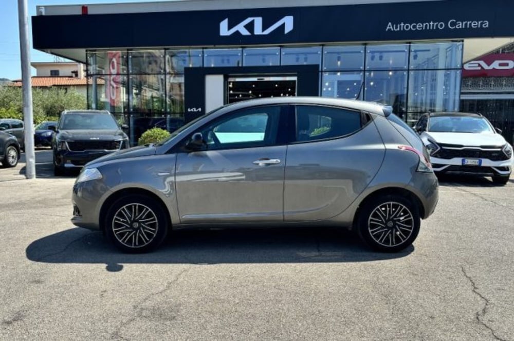 Lancia Ypsilon usata a Latina (4)