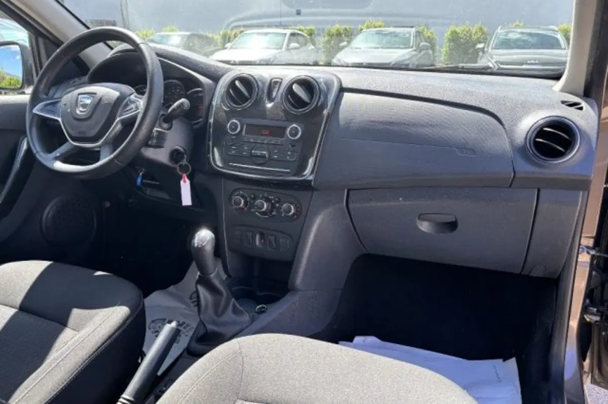 Dacia Sandero usata a Latina (9)