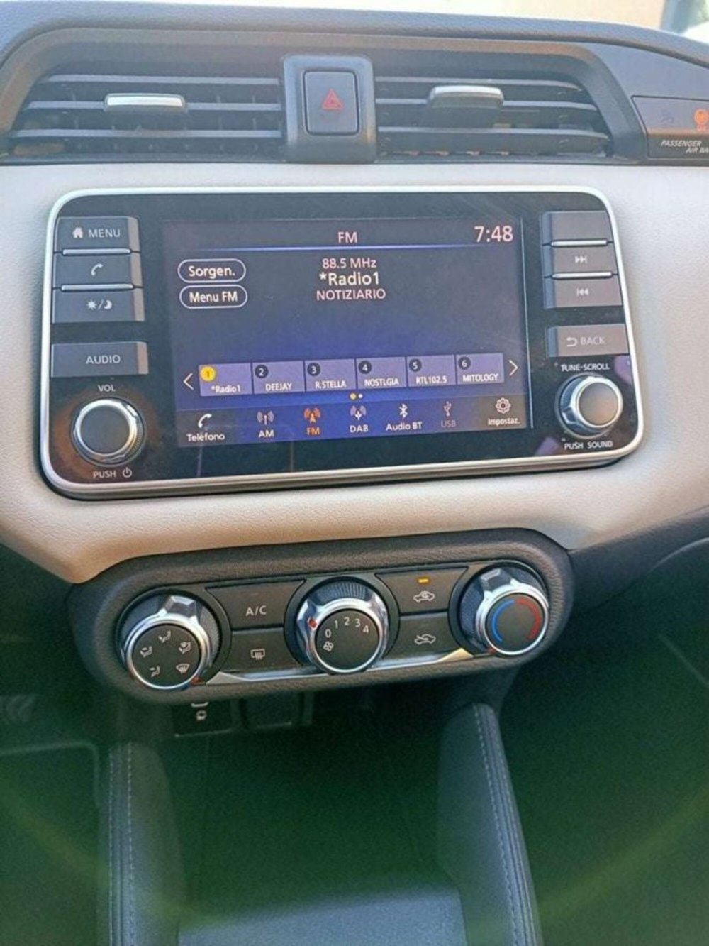 Nissan Micra usata a Firenze (9)