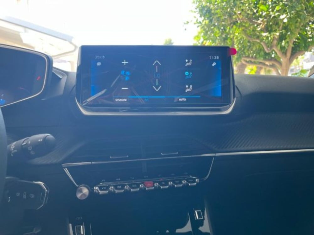 Peugeot 2008 nuova a Trapani (13)