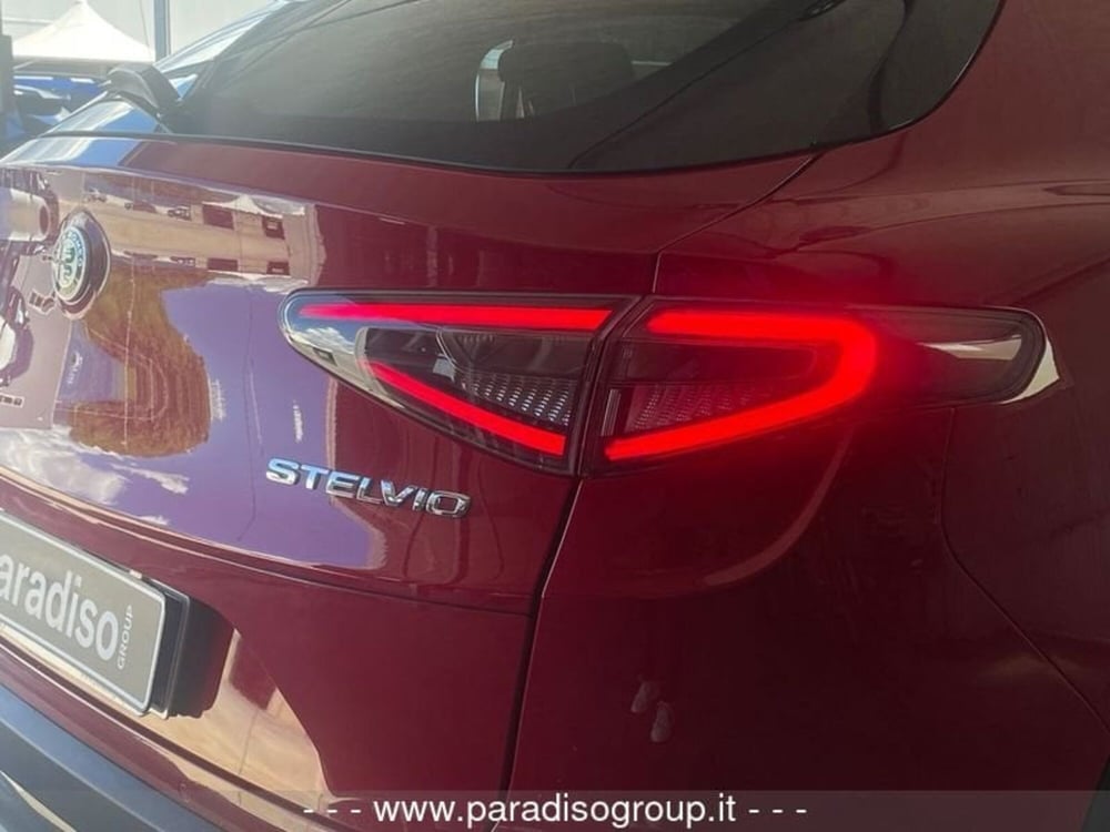 Alfa Romeo Stelvio nuova a Catanzaro (10)
