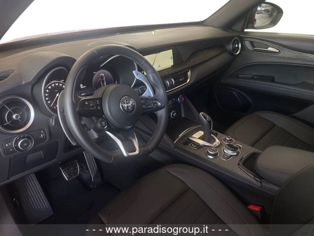 Alfa Romeo Stelvio nuova a Catanzaro (13)
