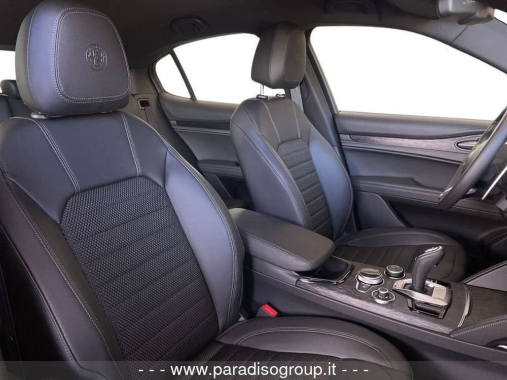 Alfa Romeo Stelvio nuova a Catanzaro (15)