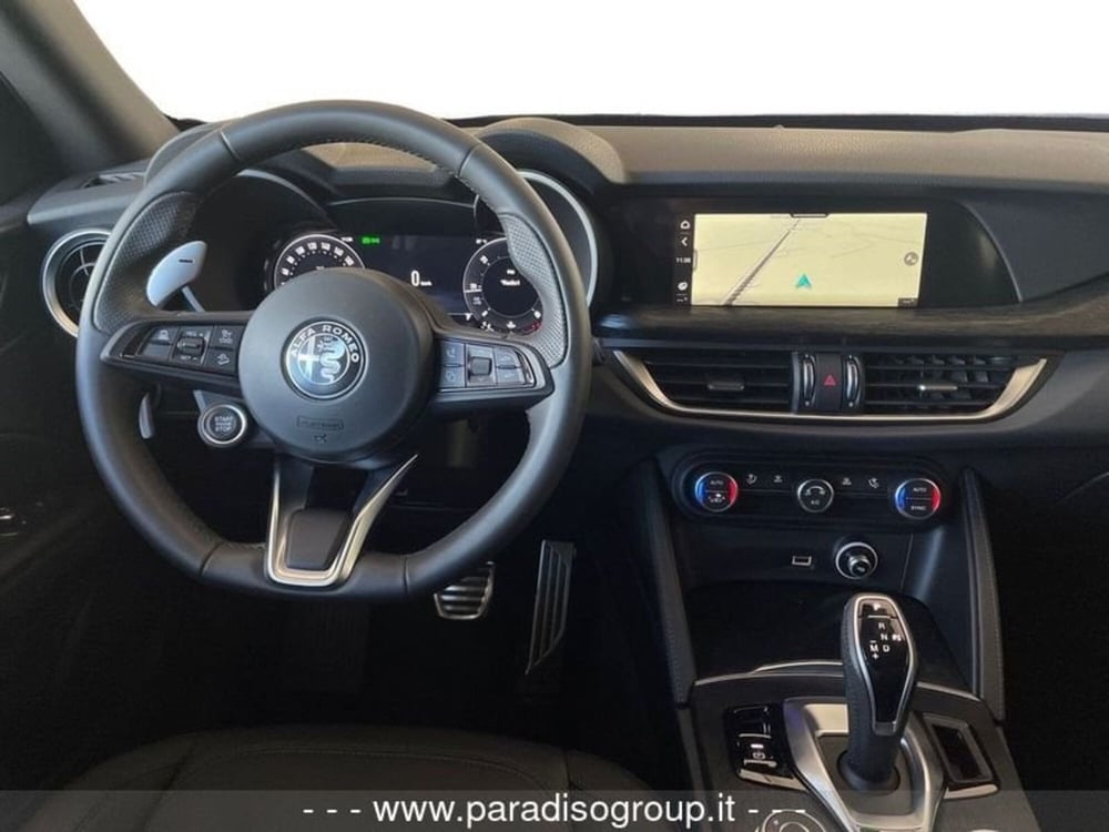 Alfa Romeo Stelvio nuova a Catanzaro (16)