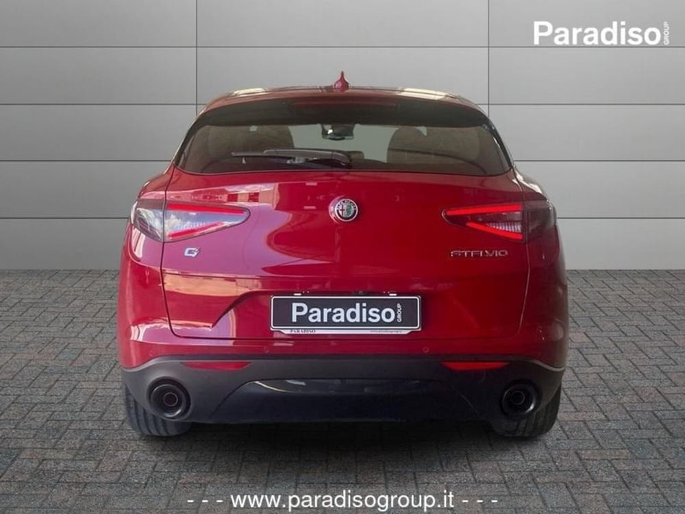 Alfa Romeo Stelvio nuova a Catanzaro (4)