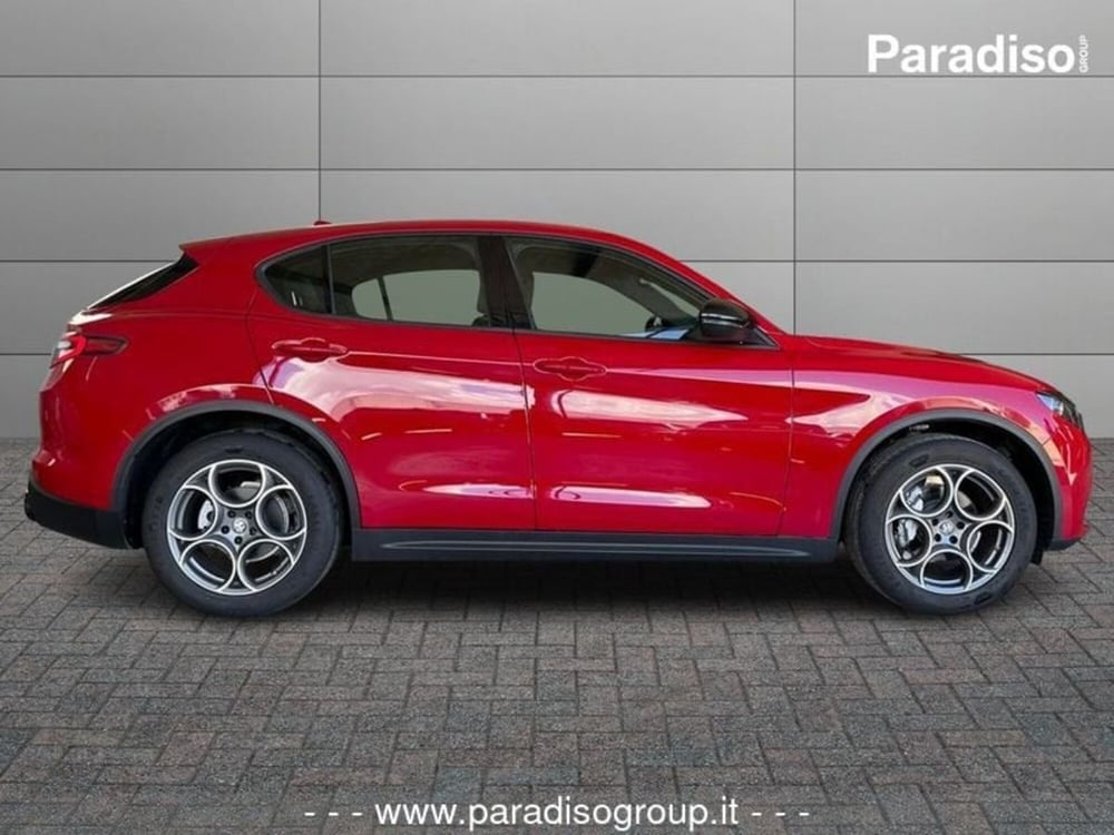 Alfa Romeo Stelvio nuova a Catanzaro (5)