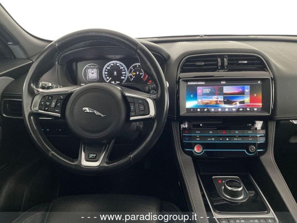 Jaguar F-Pace usata a Catanzaro (14)