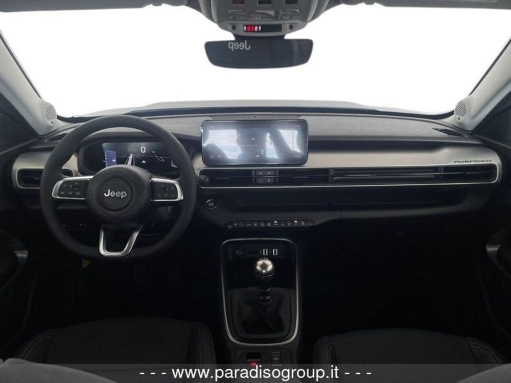 Jeep Avenger nuova a Catanzaro (13)