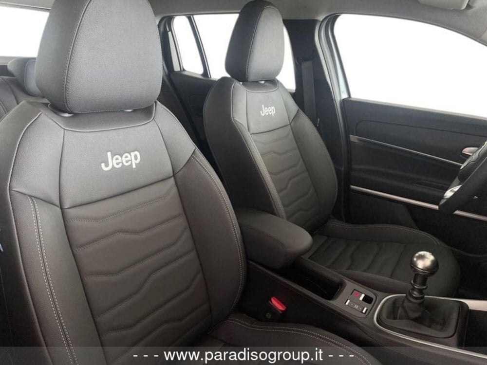 Jeep Avenger nuova a Catanzaro (14)
