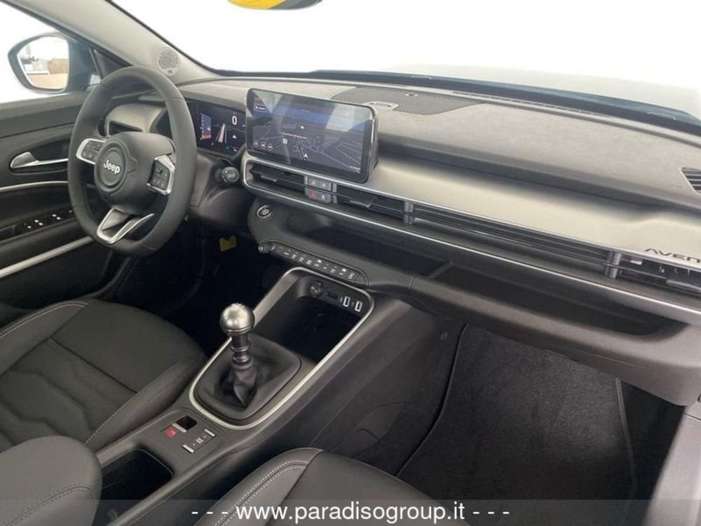 Jeep Avenger nuova a Catanzaro (19)