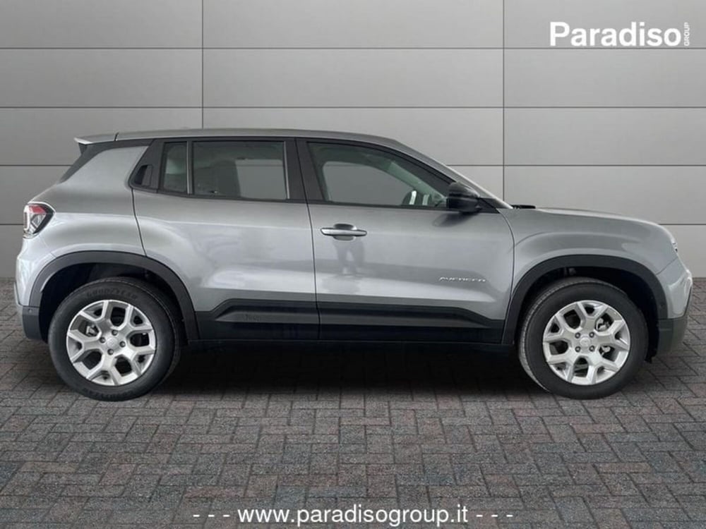 Jeep Avenger nuova a Catanzaro (5)