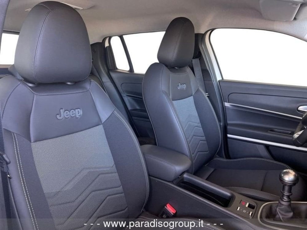 Jeep Avenger nuova a Catanzaro (14)